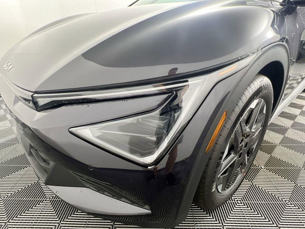 new 2025 Kia EV6 car, priced at $35,981