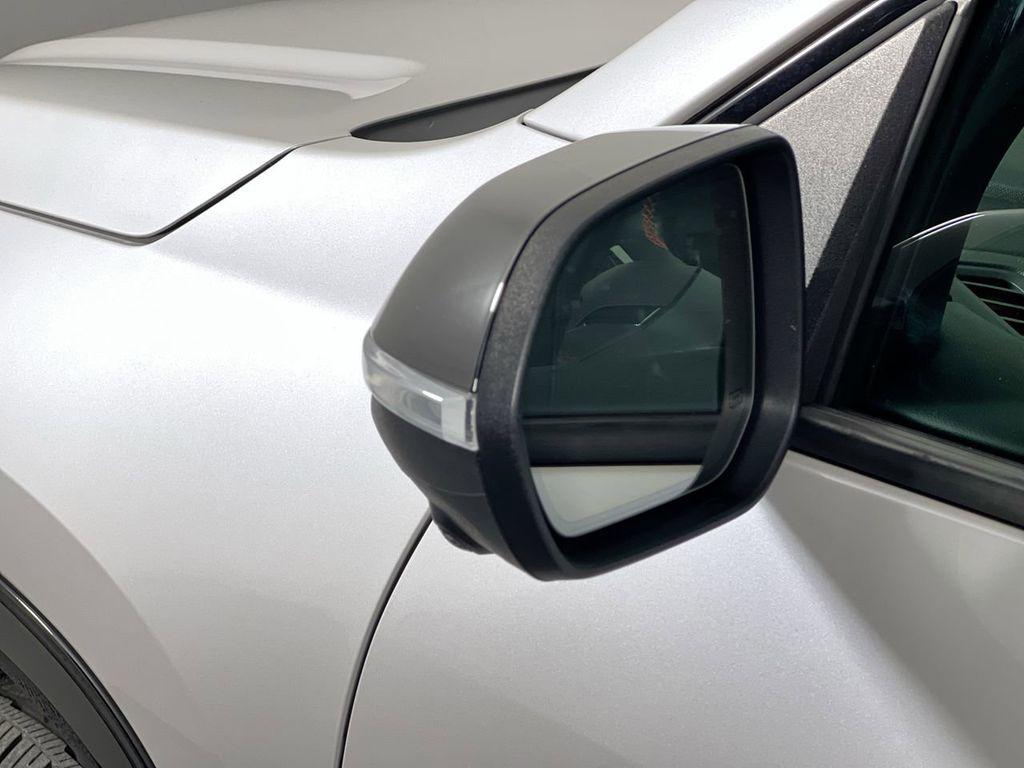 used 2024 Chevrolet Traverse car, priced at $49,200