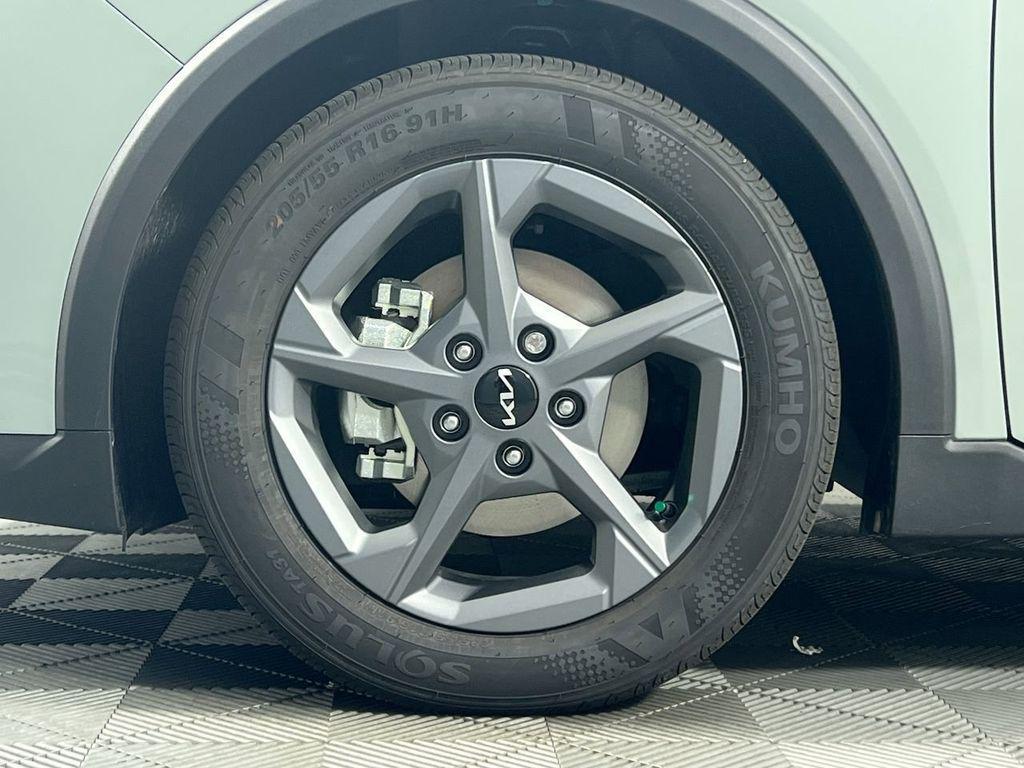 new 2025 Kia K4 car, priced at $20,547