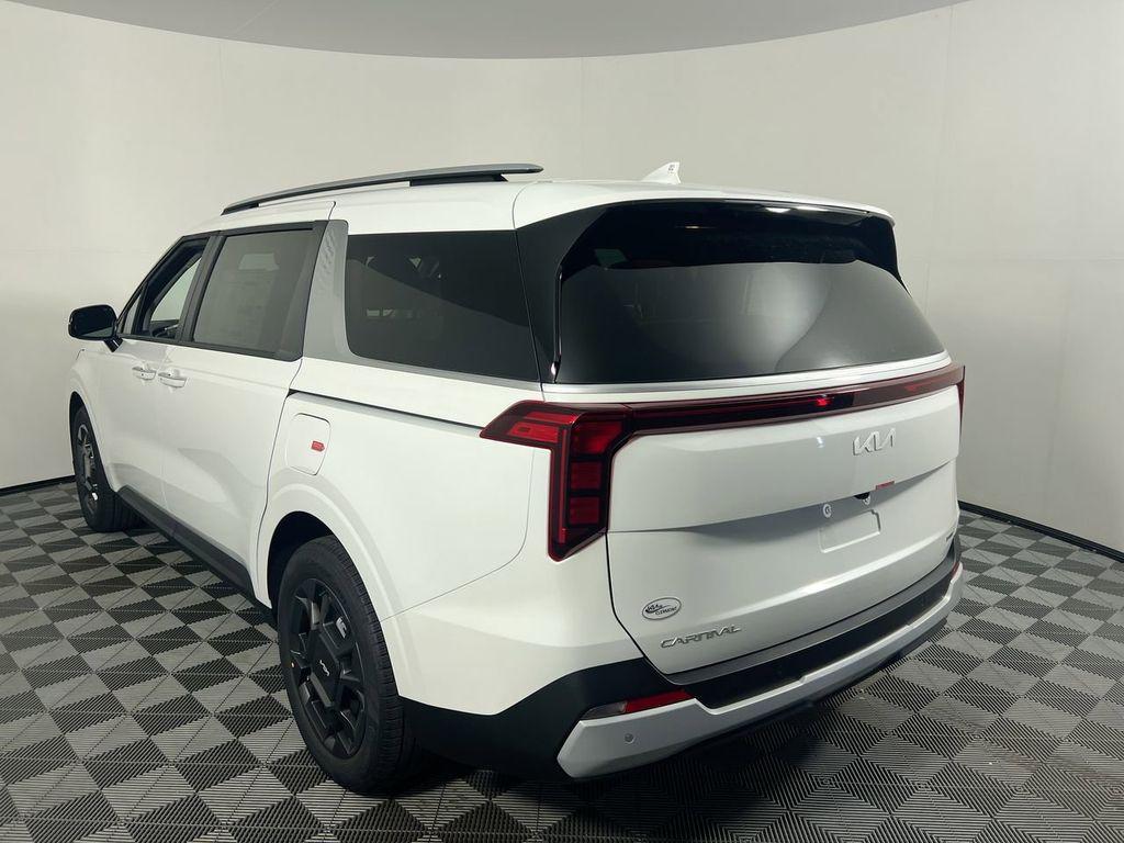new 2026 Kia Carnival Hybrid car, priced at $40,761