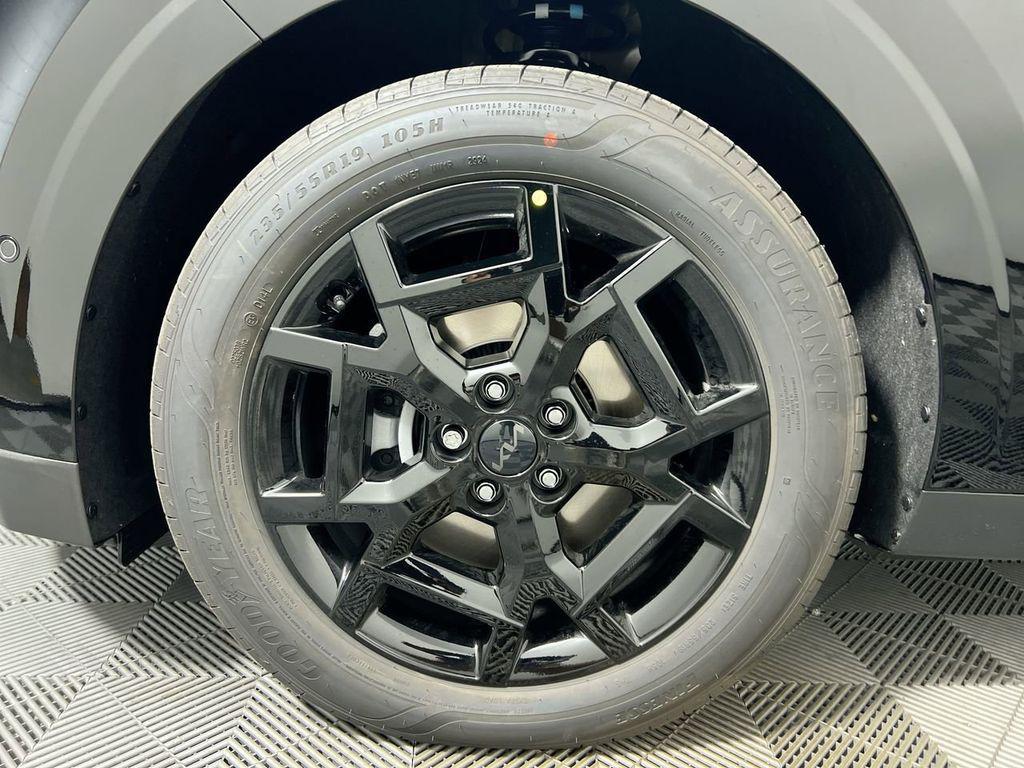 new 2026 Kia Carnival Hybrid car, priced at $53,034