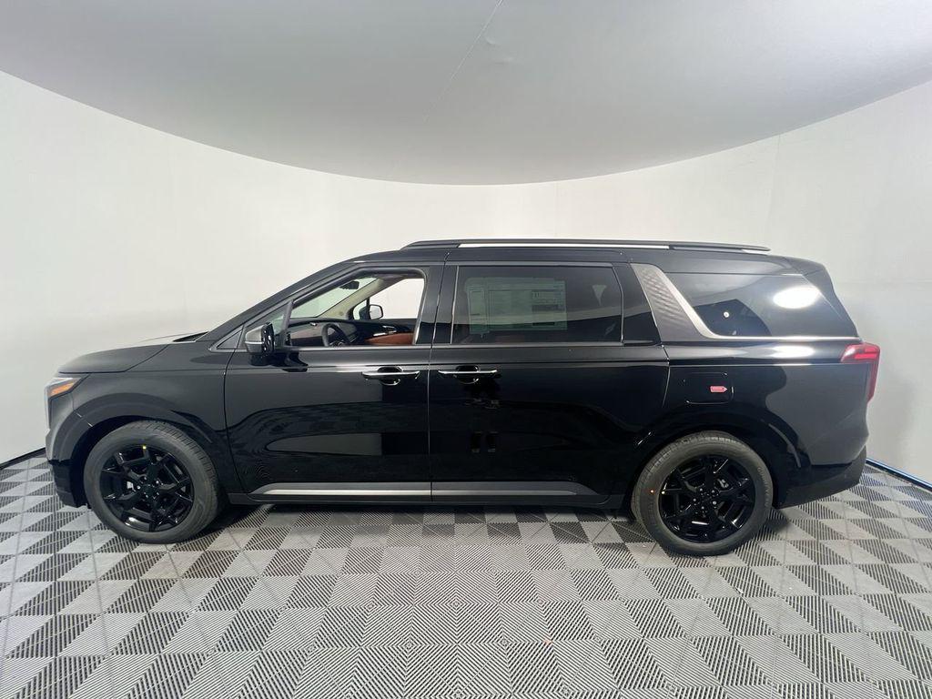 new 2026 Kia Carnival Hybrid car, priced at $53,034