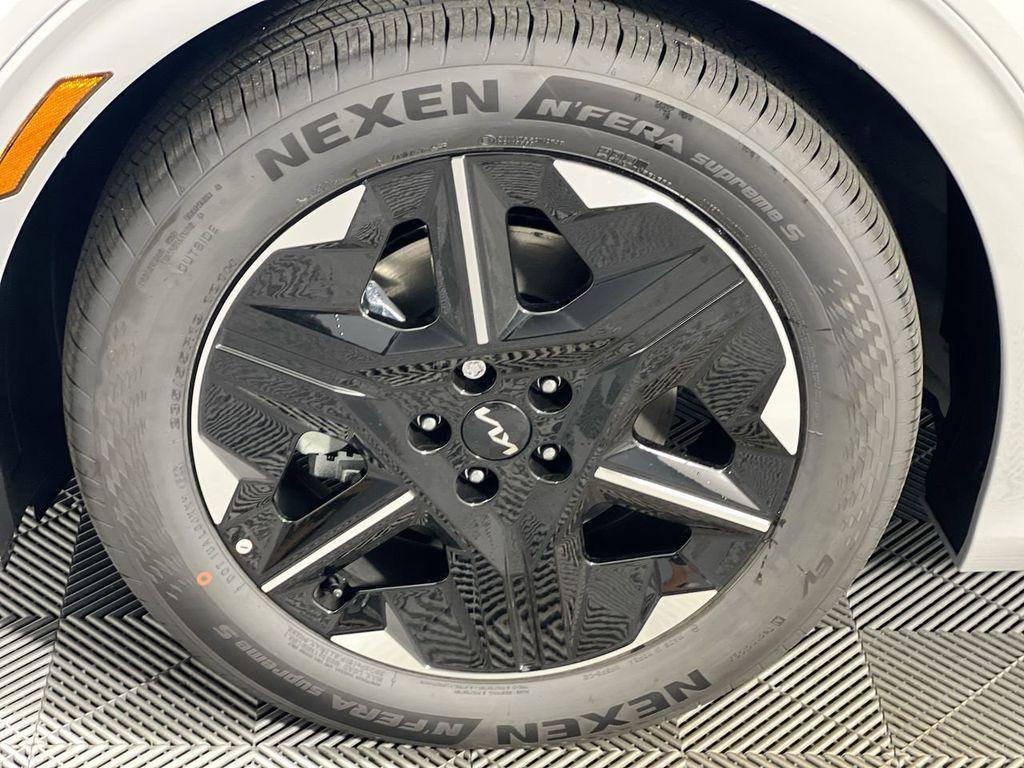 new 2025 Kia EV6 car, priced at $37,897