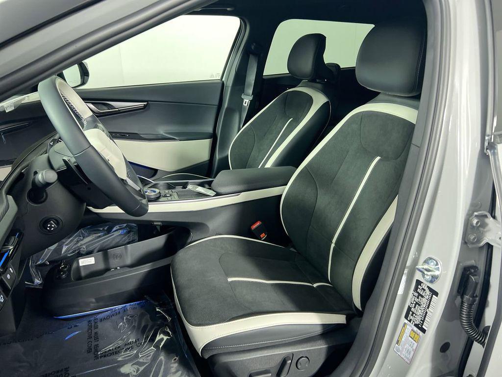 new 2025 Kia EV6 car, priced at $37,897
