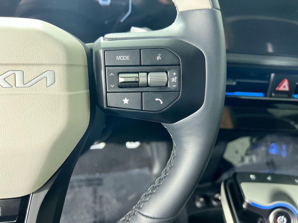 new 2025 Kia EV6 car, priced at $37,897