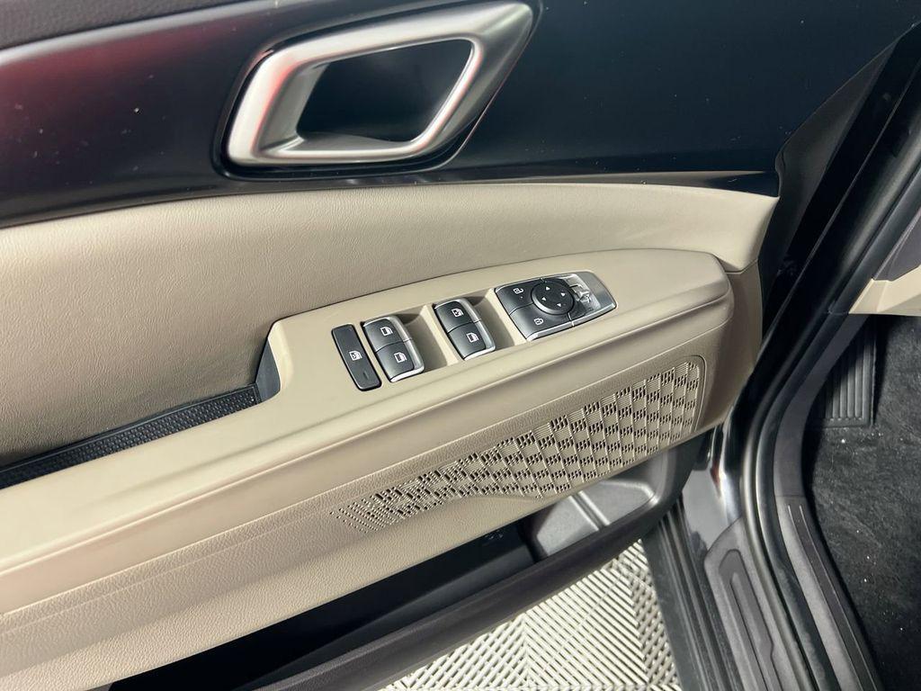 new 2026 Kia Carnival Hybrid car, priced at $39,622