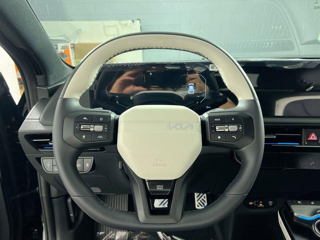 new 2025 Kia EV6 car, priced at $38,322