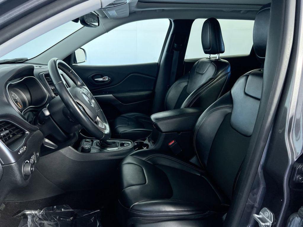 used 2019 Jeep Cherokee car, priced at $16,085