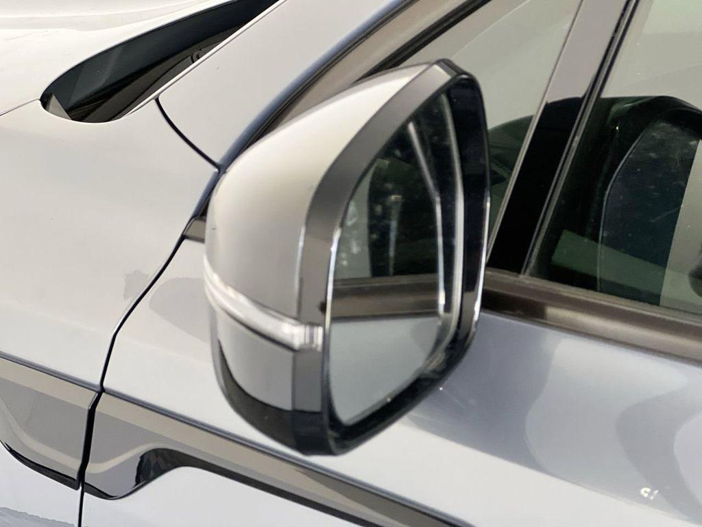 used 2023 Kia Sorento car, priced at $22,535