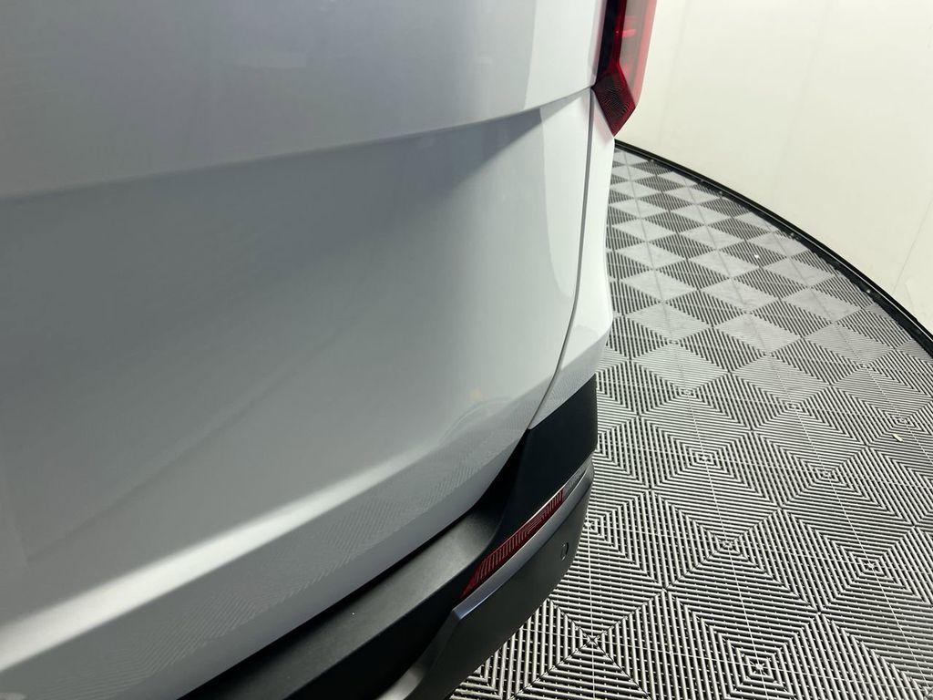 new 2026 Kia Carnival Hybrid car, priced at $53,034