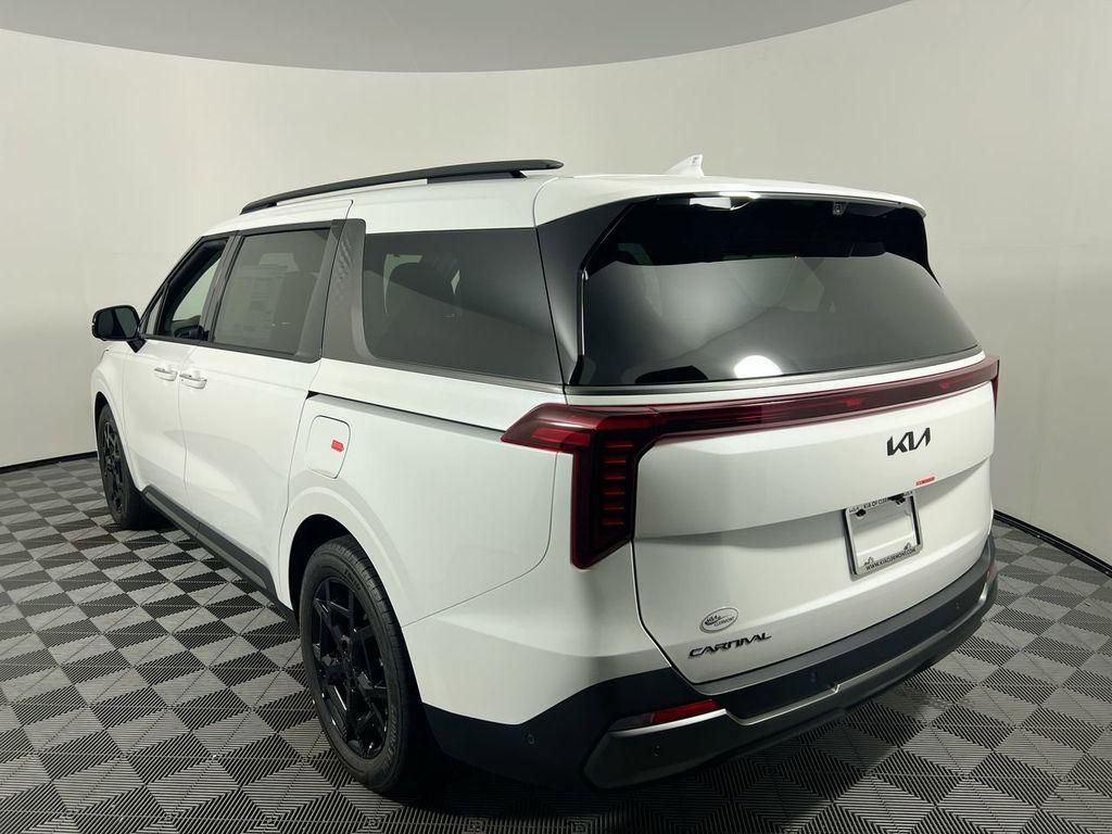 new 2026 Kia Carnival Hybrid car, priced at $53,034