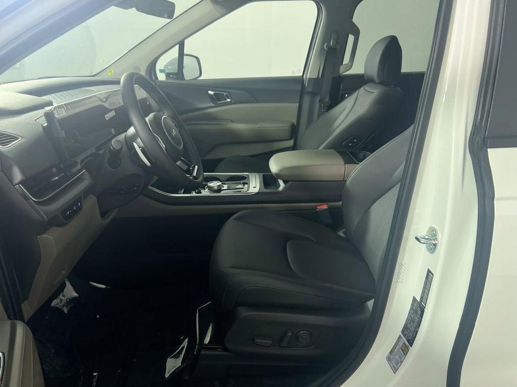 new 2026 Kia Carnival Hybrid car, priced at $41,754