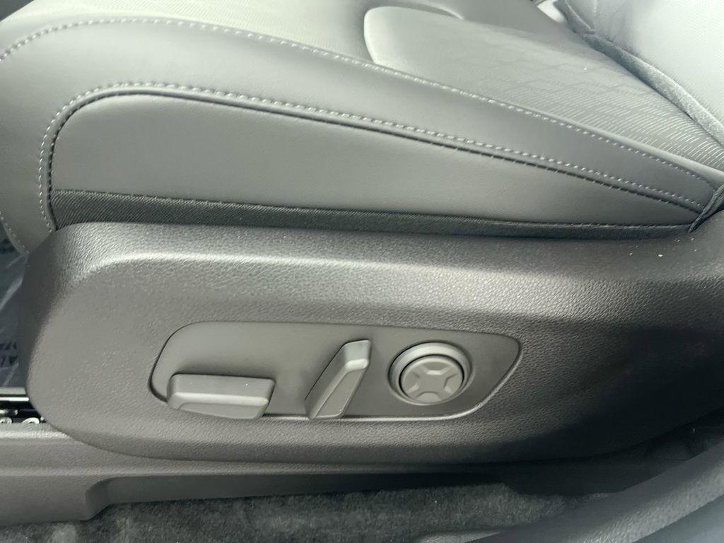 new 2026 Kia Carnival Hybrid car, priced at $41,754