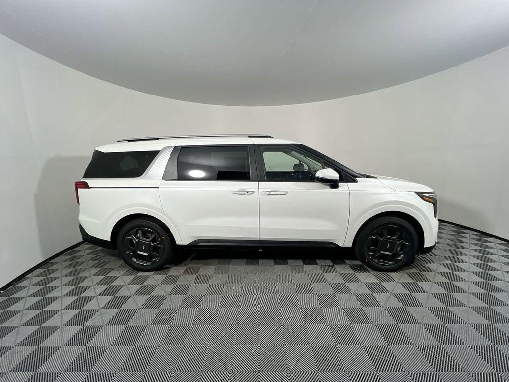 new 2026 Kia Carnival Hybrid car, priced at $41,754