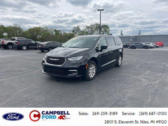used 2024 Chrysler Pacifica car, priced at $26,994