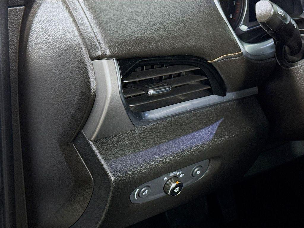 used 2019 Chevrolet Traverse car, priced at $21,477
