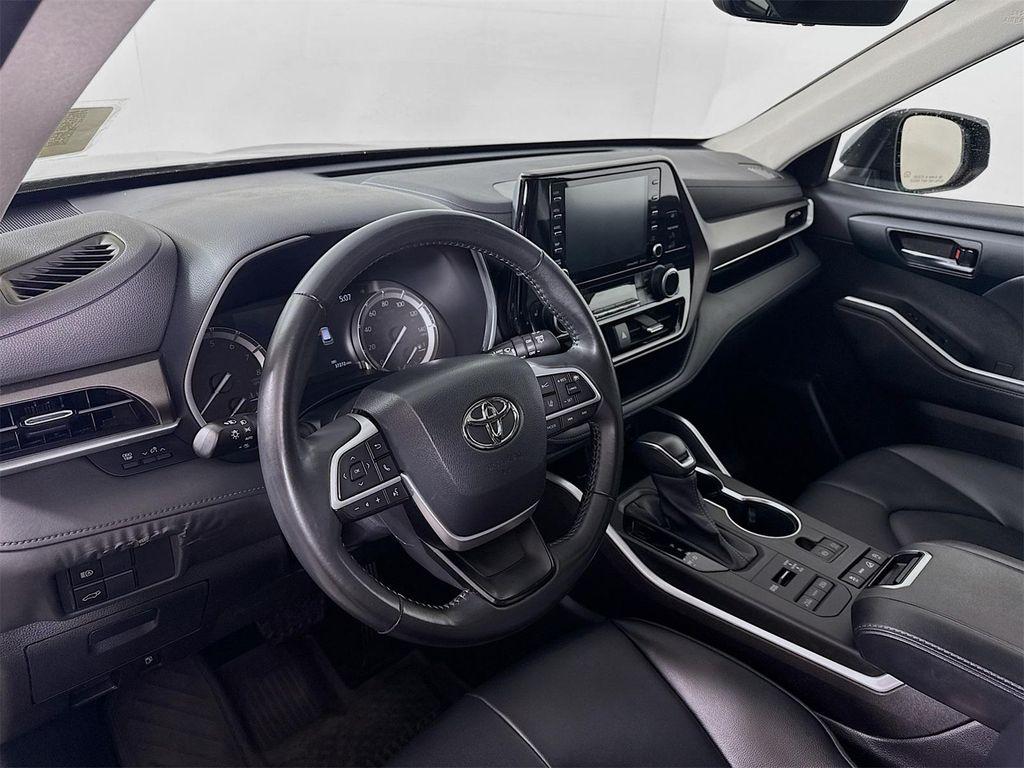used 2022 Toyota Highlander car, priced at $32,984