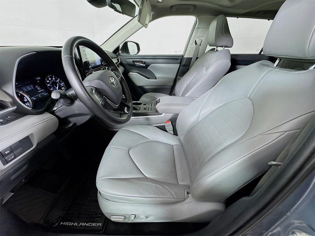 used 2020 Toyota Highlander car, priced at $27,446