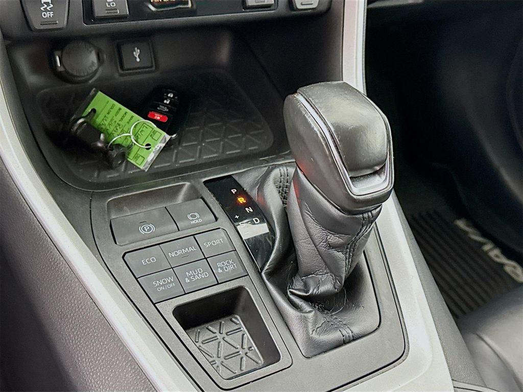 used 2020 Toyota RAV4 car, priced at $27,987