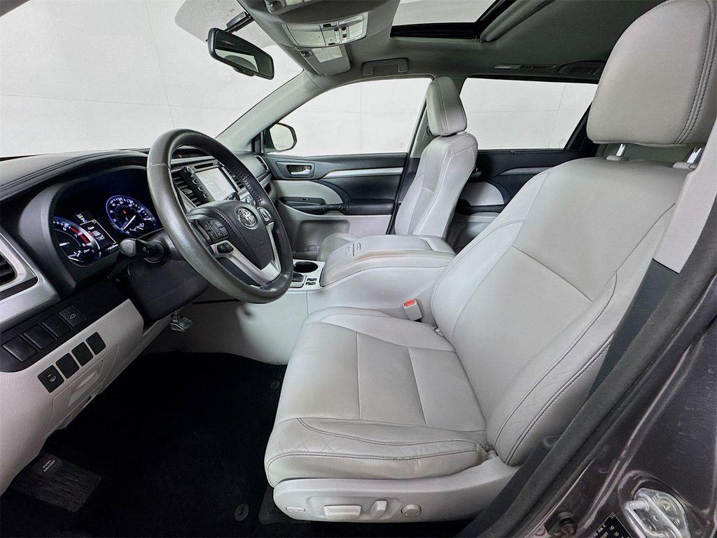 used 2015 Toyota Highlander car, priced at $18,758