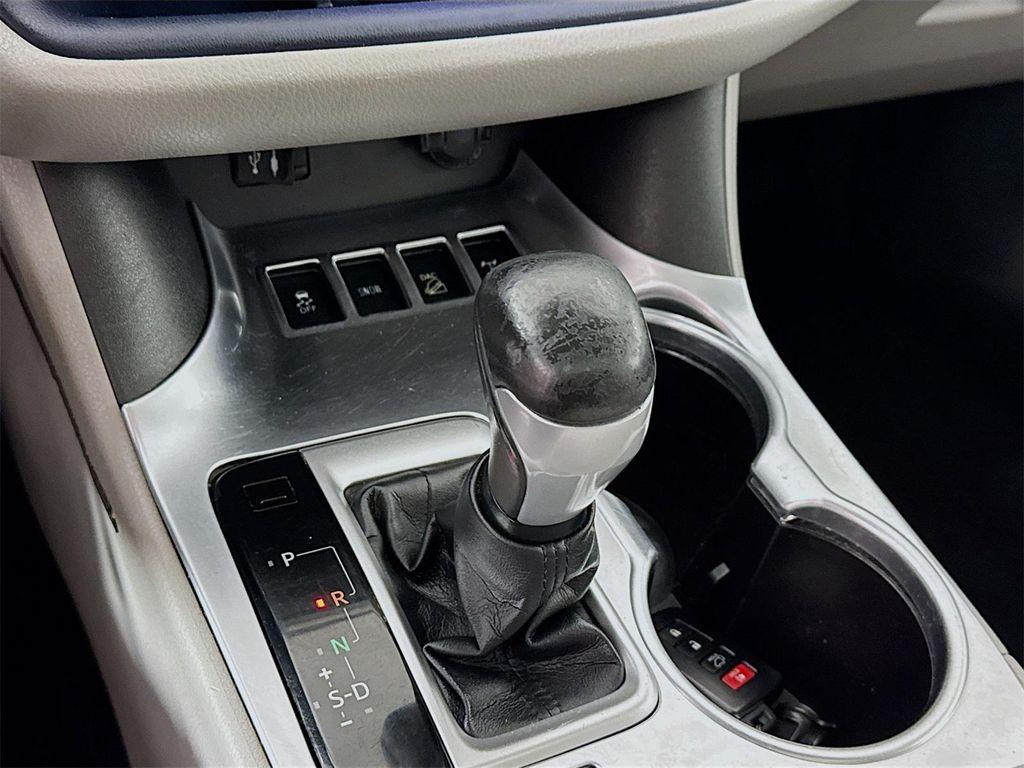 used 2015 Toyota Highlander car, priced at $18,758