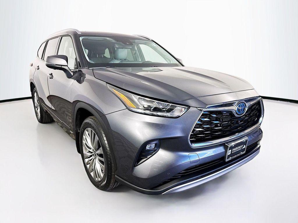 used 2024 Toyota Highlander Hybrid car, priced at $50,646