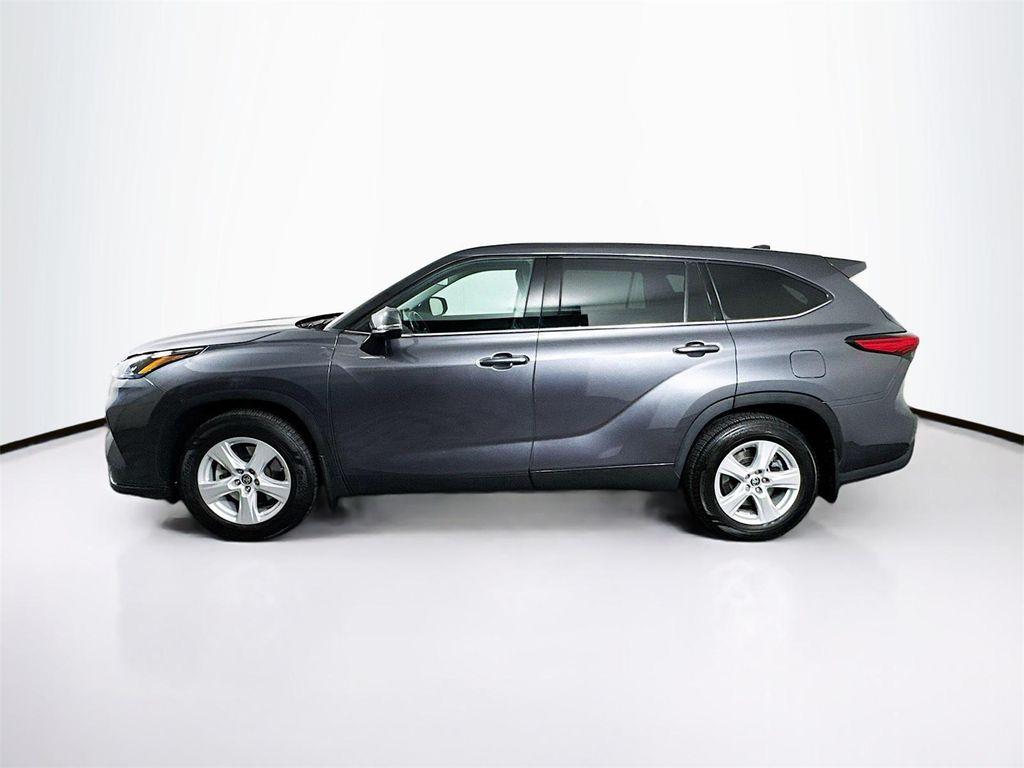 used 2022 Toyota Highlander car, priced at $29,994