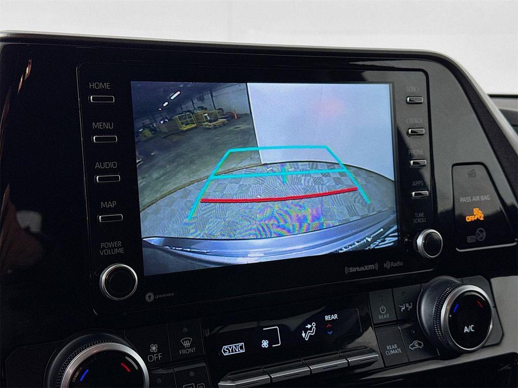 used 2022 Toyota Highlander car, priced at $29,994