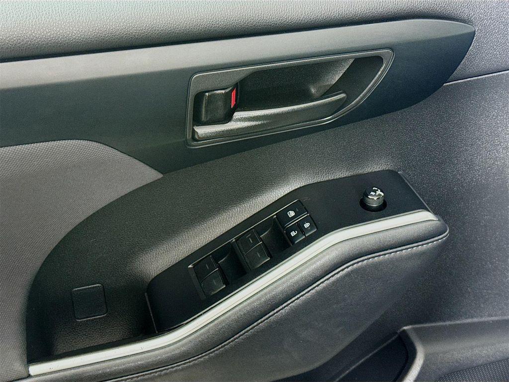 used 2022 Toyota Highlander car, priced at $29,994