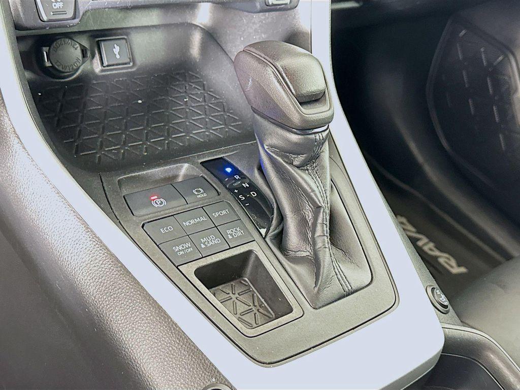 used 2020 Toyota RAV4 car, priced at $27,149