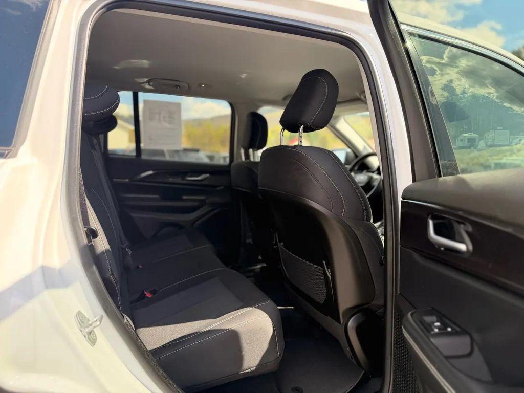 used 2023 Jeep Grand Cherokee car, priced at $33,991