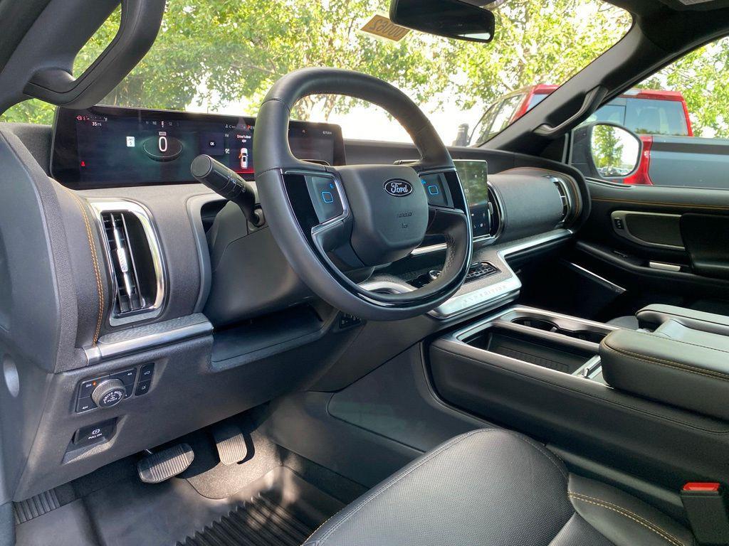 used 2025 Ford Expedition car, priced at $74,318