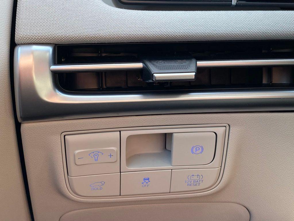 new 2026 Hyundai TUCSON Hybrid car, priced at $40,358