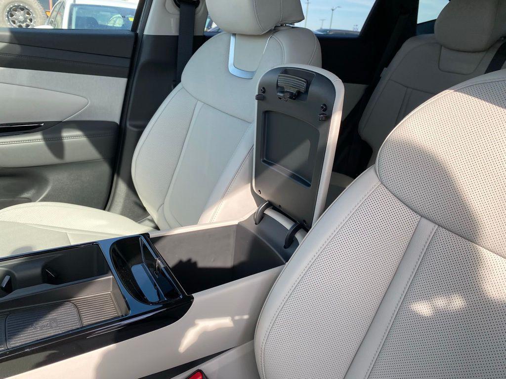 new 2026 Hyundai TUCSON Hybrid car, priced at $40,358