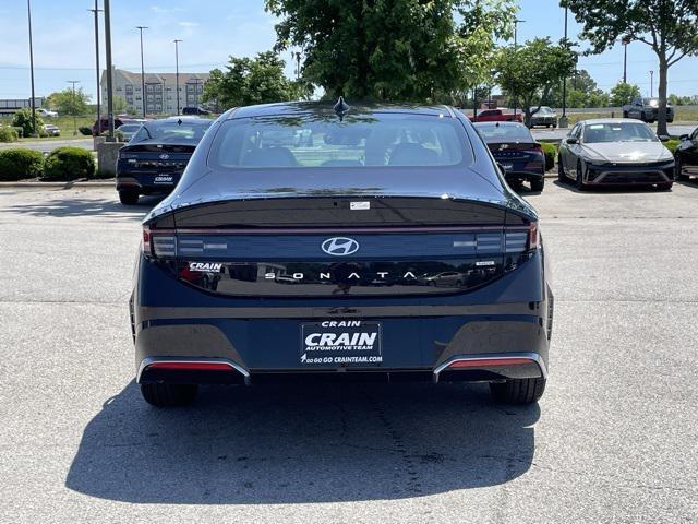 new 2025 Hyundai Sonata Hybrid car, priced at $31,347