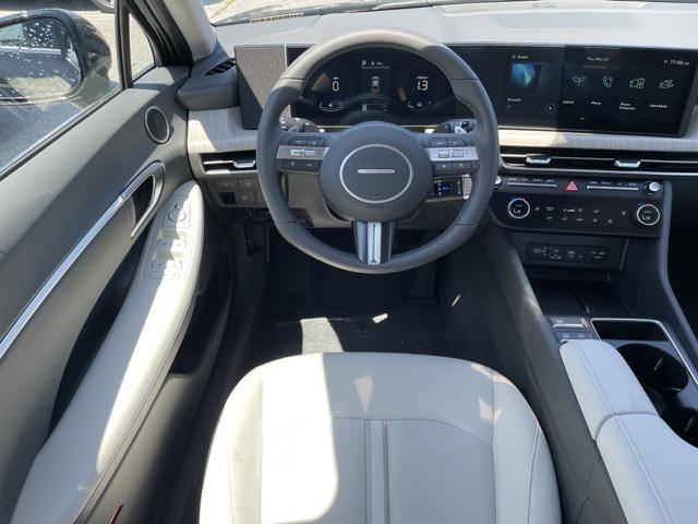 new 2025 Hyundai Sonata Hybrid car, priced at $31,347