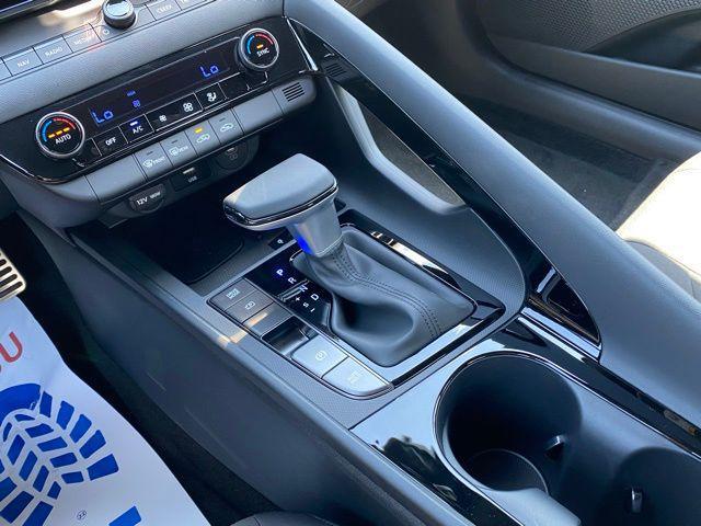 new 2025 Hyundai ELANTRA HEV car, priced at $25,183