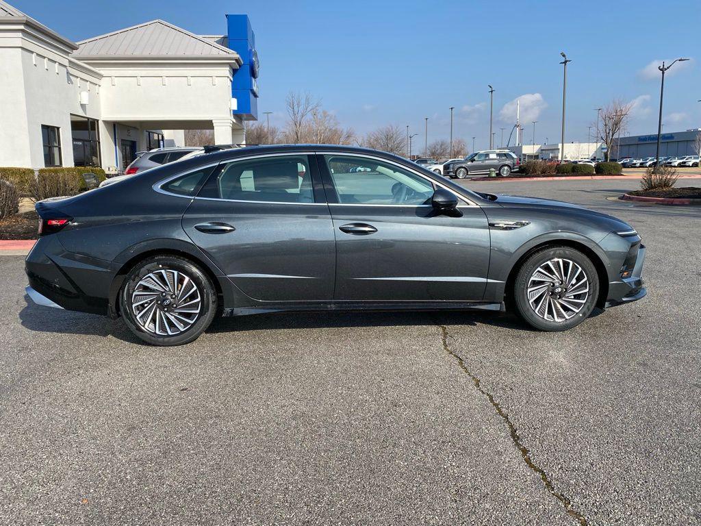 new 2026 Hyundai Sonata Hybrid car, priced at $38,434