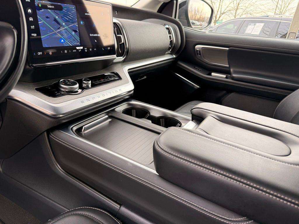 used 2025 Ford Expedition car, priced at $67,589