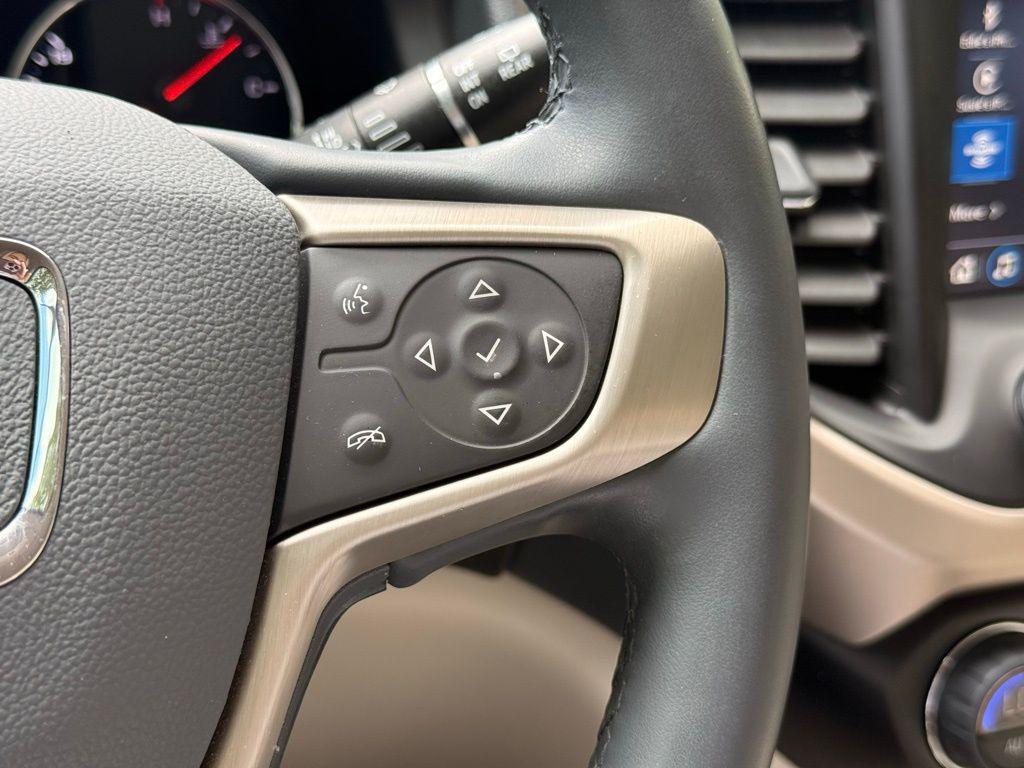used 2023 GMC Acadia car, priced at $33,989