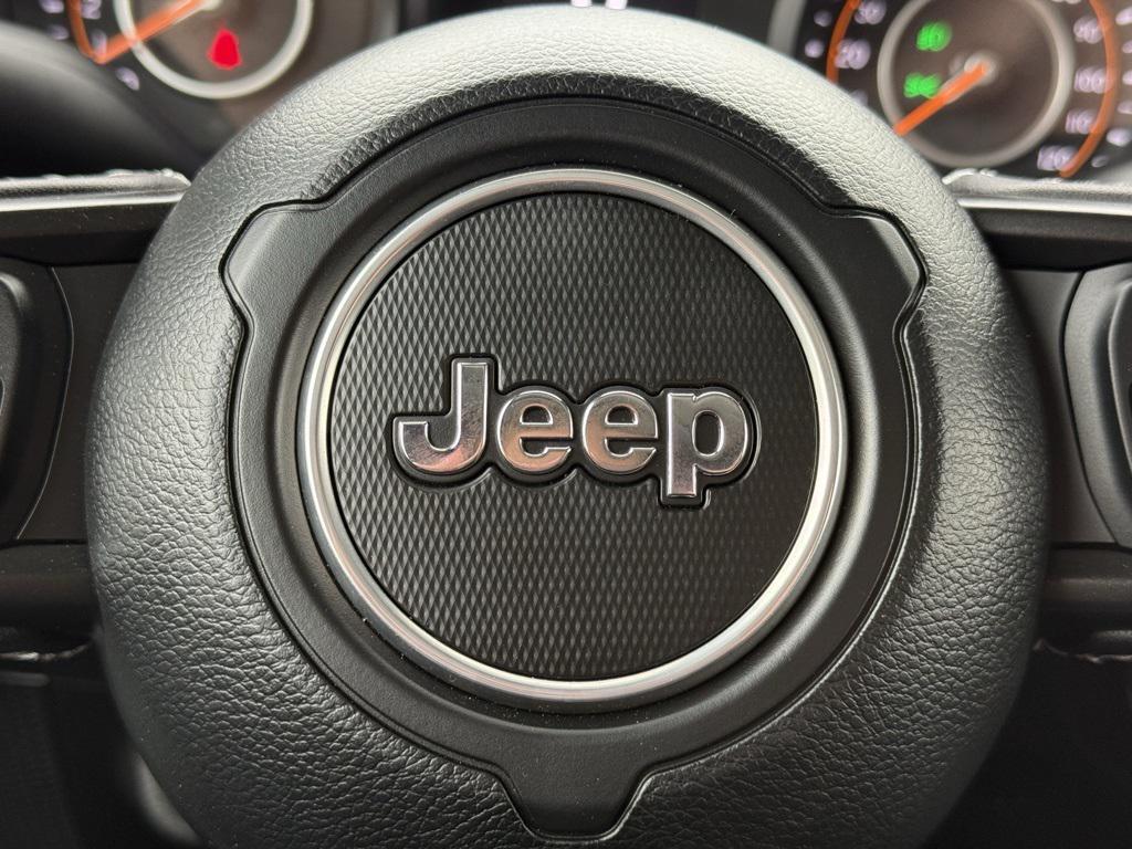 used 2025 Jeep Gladiator car, priced at $38,989