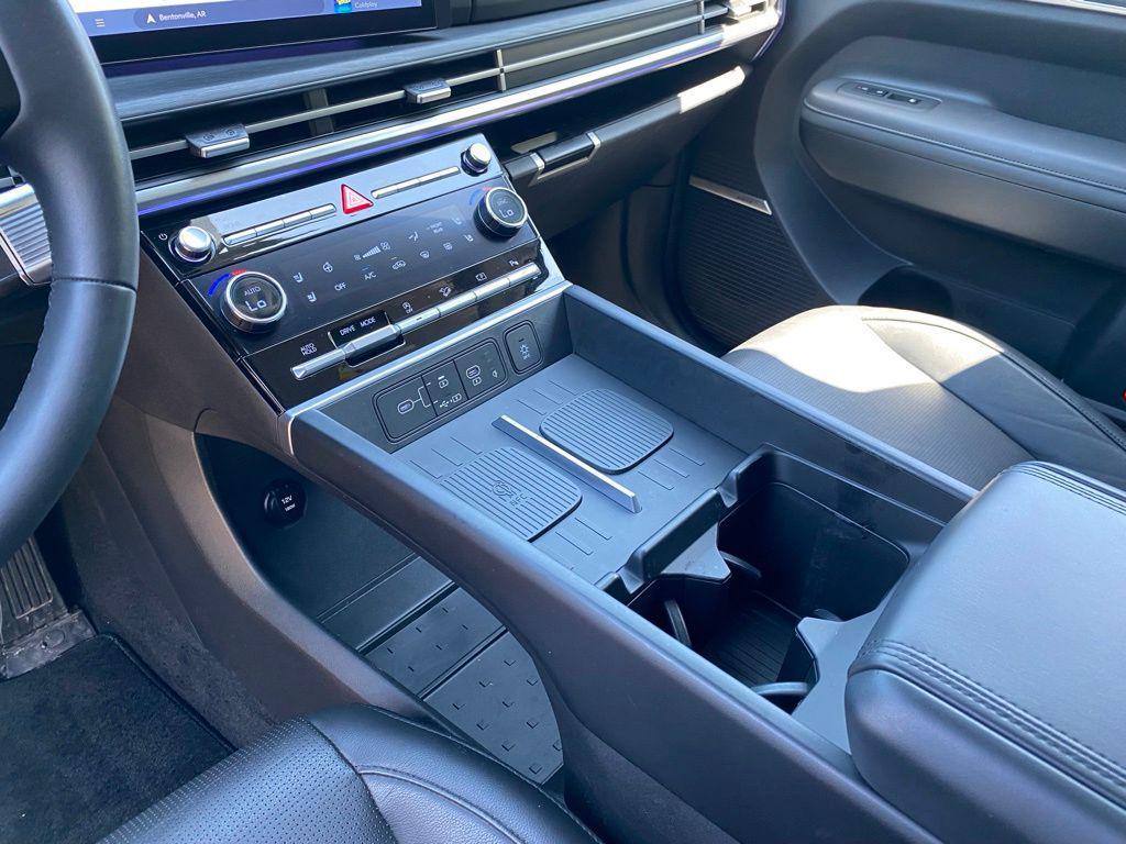 used 2024 Hyundai Santa Fe car, priced at $32,118