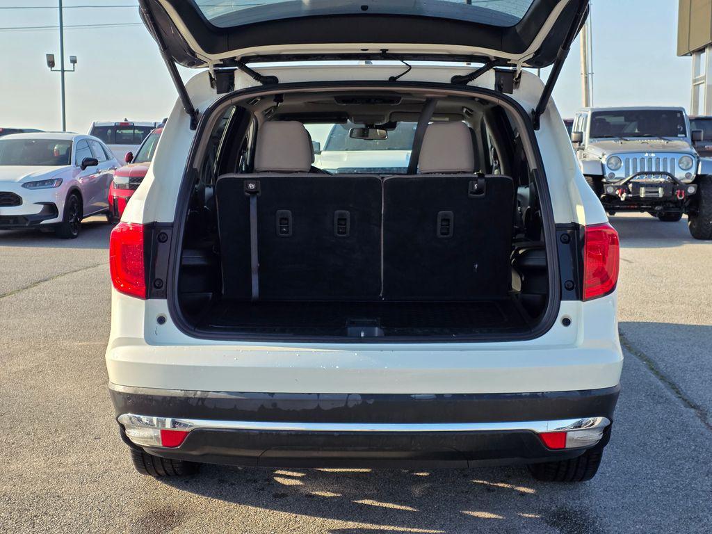 used 2018 Honda Pilot car, priced at $23,489