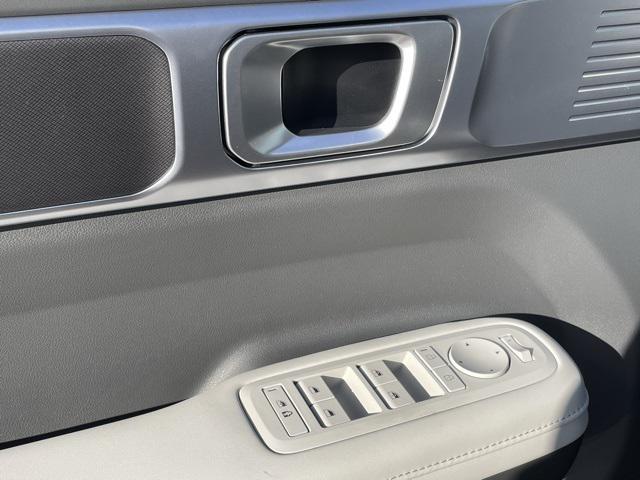 new 2025 Hyundai Santa Fe car, priced at $32,000