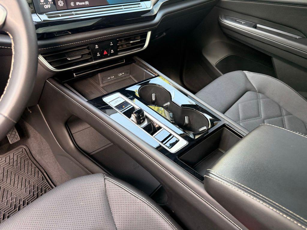 used 2024 Volkswagen Atlas car, priced at $30,089