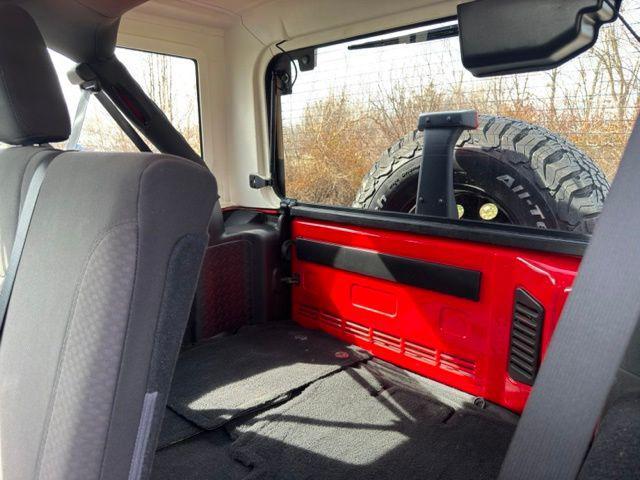 used 2015 Jeep Wrangler Unlimited car, priced at $14,976