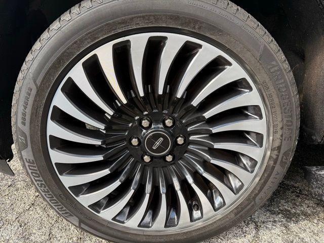 used 2019 Lincoln Navigator car, priced at $34,276