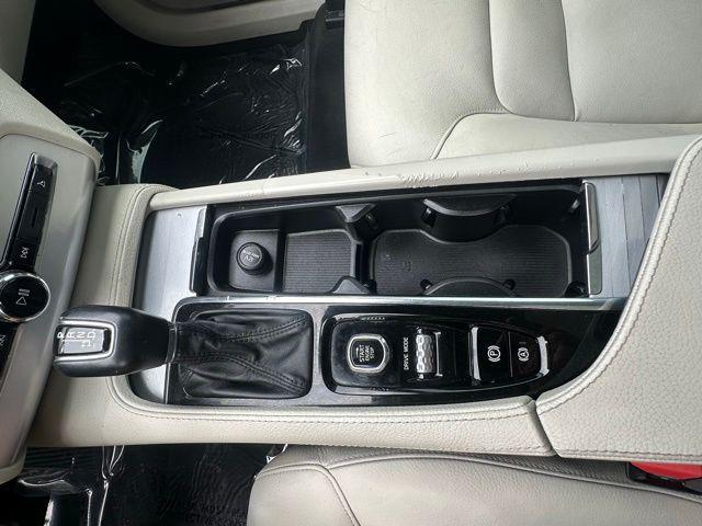 used 2018 Volvo XC90 car, priced at $17,676
