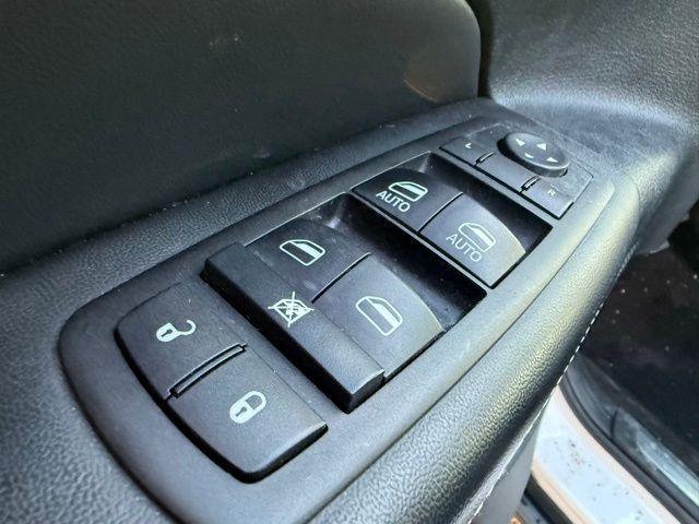 used 2014 Jeep Grand Cherokee car, priced at $9,997