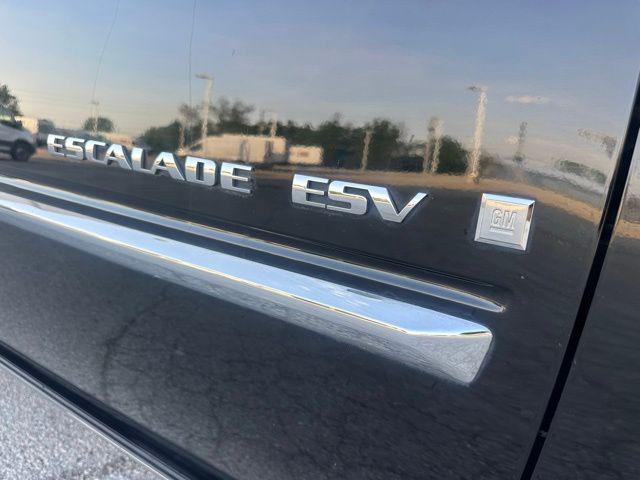 used 2008 Cadillac Escalade ESV car, priced at $7,876